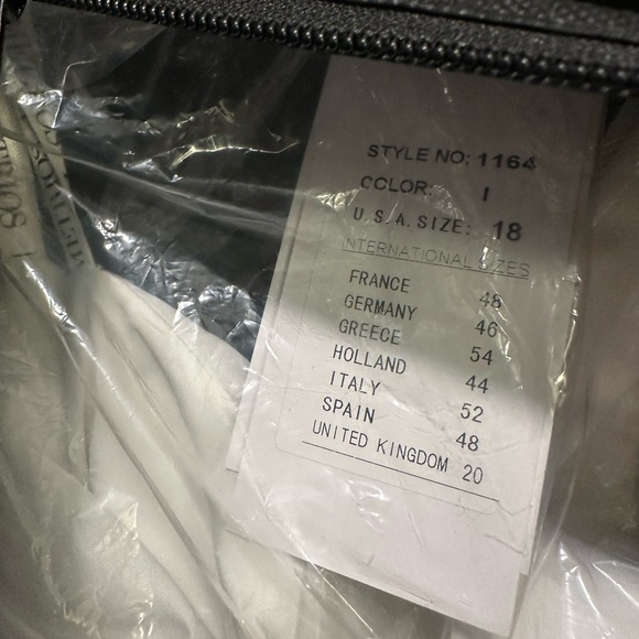 NWT Demetrios Style 1164 Wedding Dress - Picture 2 of 6